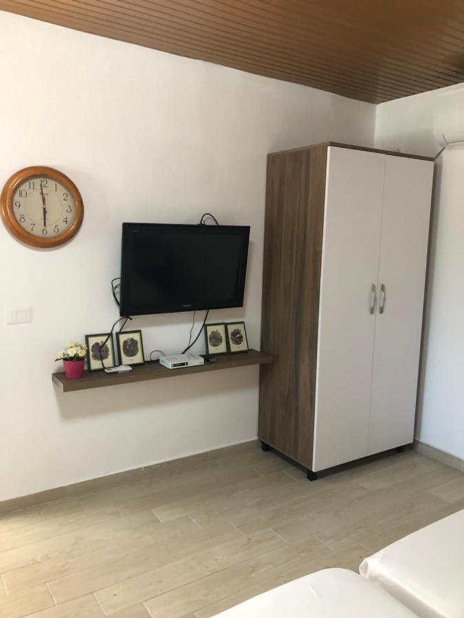Olive House. Hotel Vlore Bagian luar foto