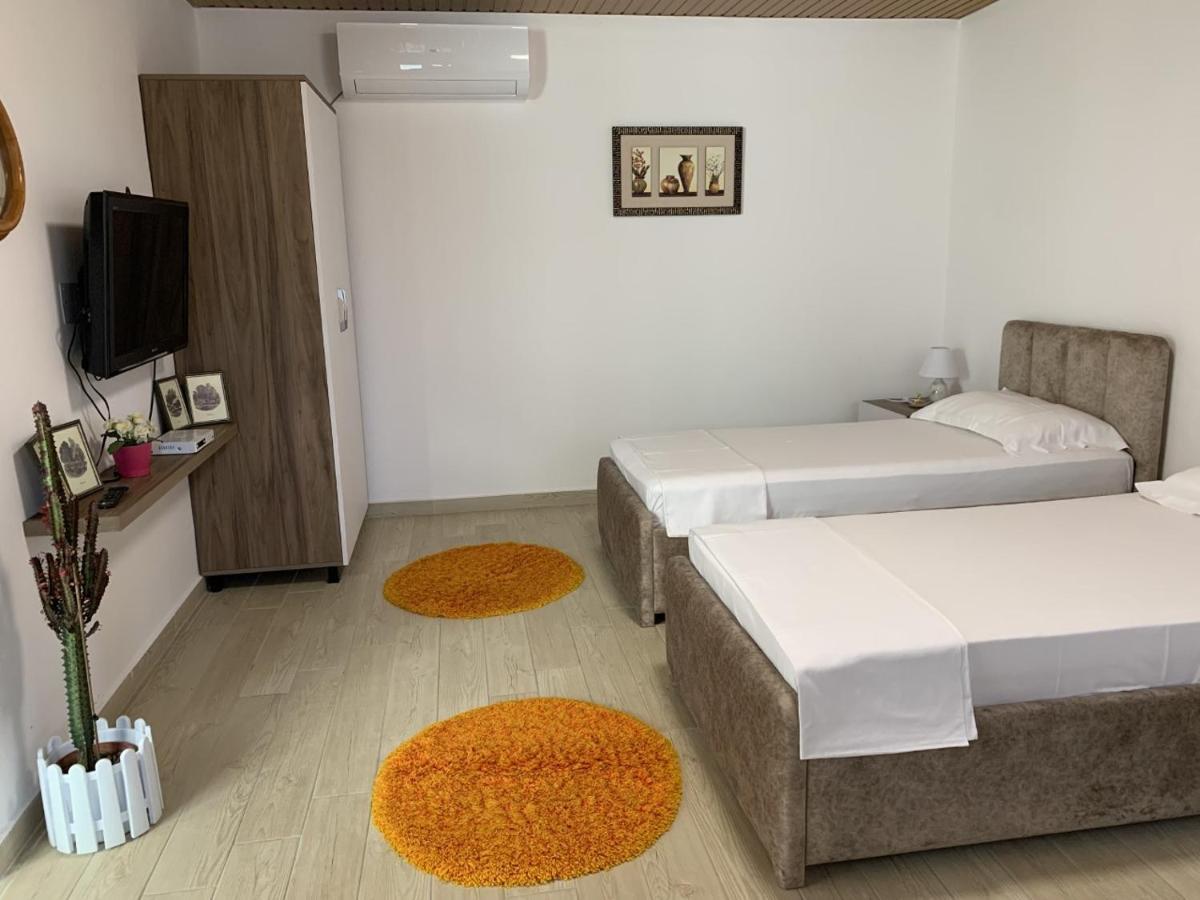 Olive House. Hotel Vlore Bagian luar foto